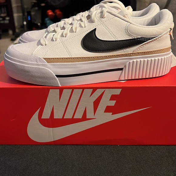 Nike Shoes - Nike Court Legacy Lift